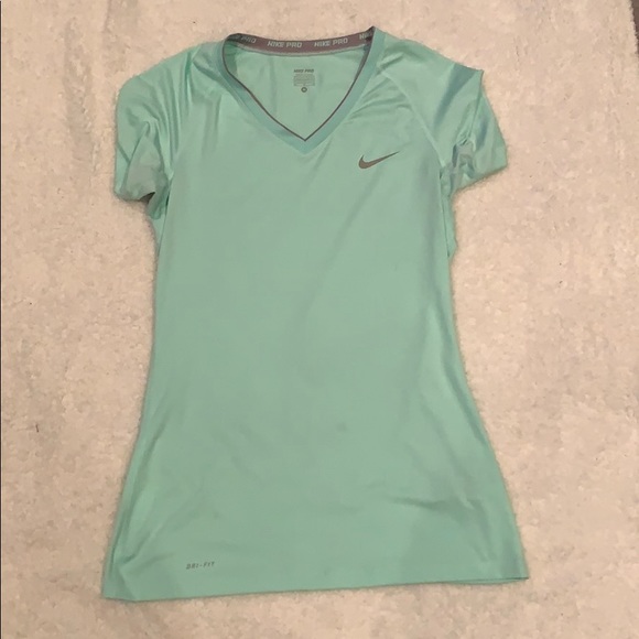 Nike Tops - 6/$25 Nike pro